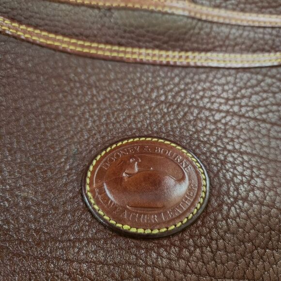 Dooney‎ & Bourke Vintage Brown Leather Crossbody Bag - Picture 4 of 11